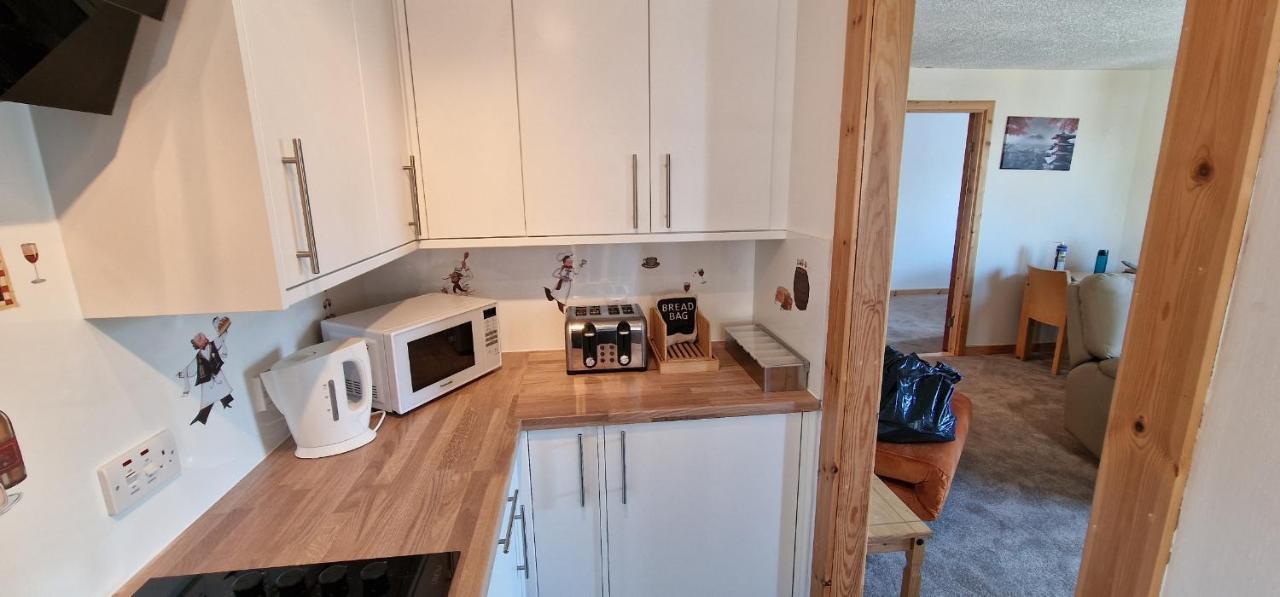 Colin Young Place Nairn Esterno foto