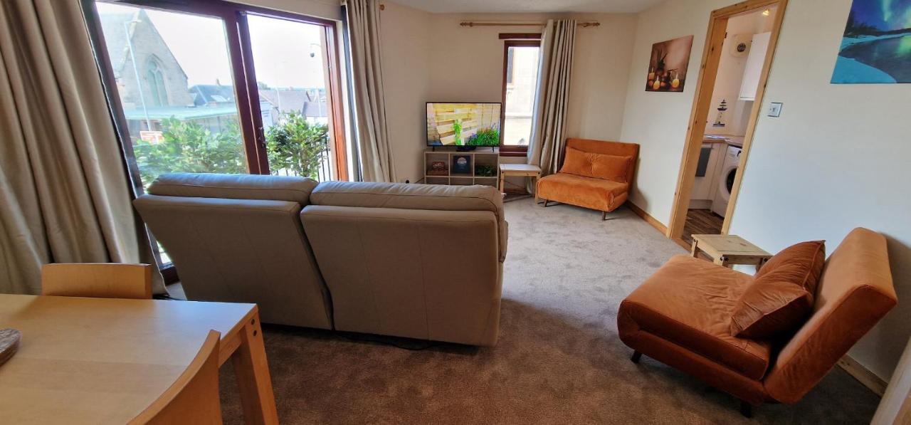 Colin Young Place Nairn Esterno foto
