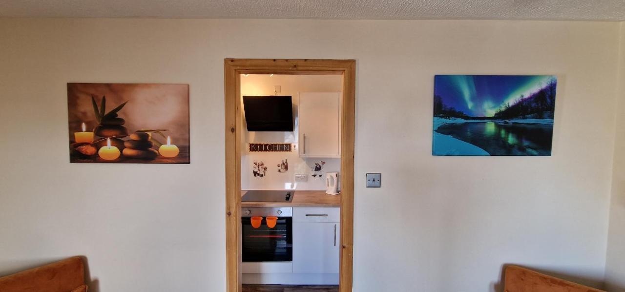 Colin Young Place Nairn Esterno foto